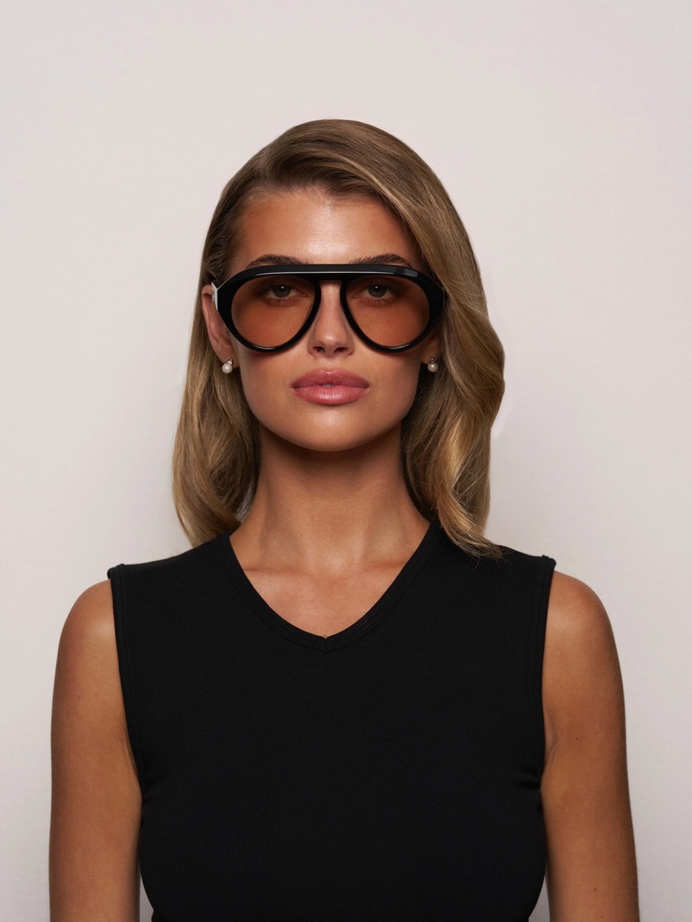 Elisa Johnson Val in Gloss BlackSunglasses